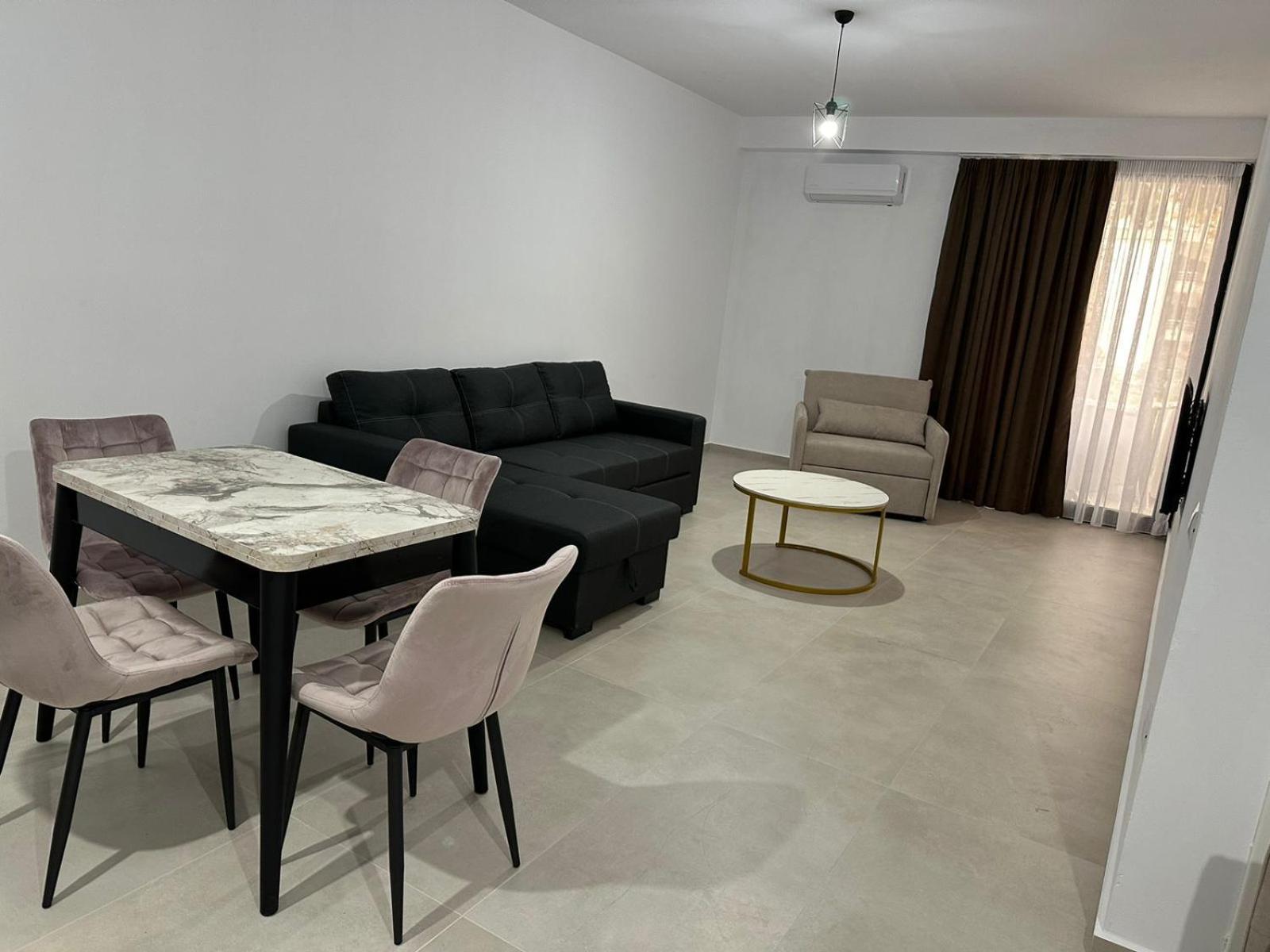 Sunrose Residences Sarandë Esterno foto