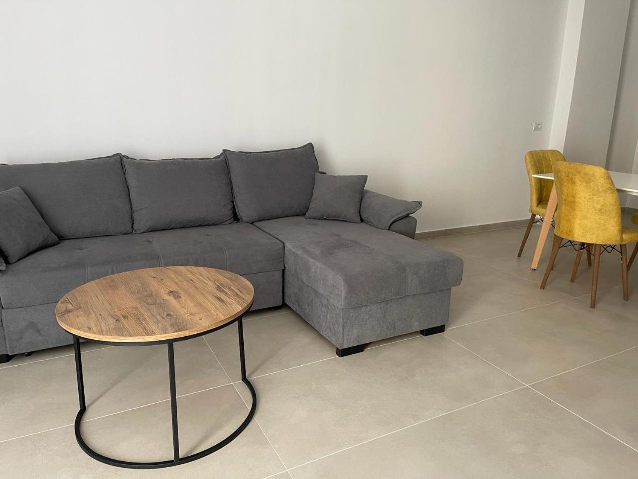 Sunrose Residences Sarandë Esterno foto