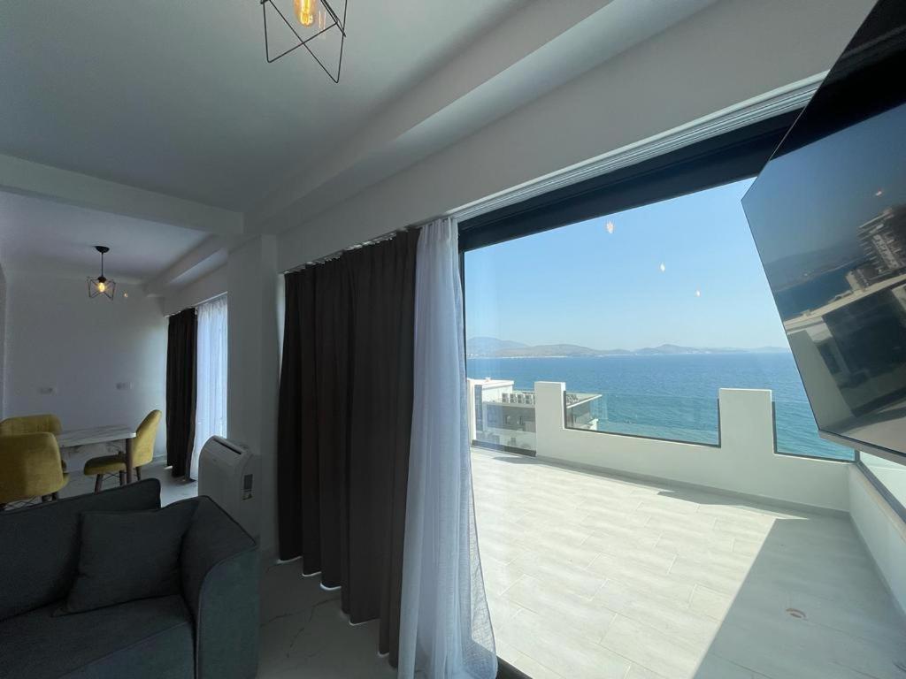 Sunrose Residences Sarandë Esterno foto