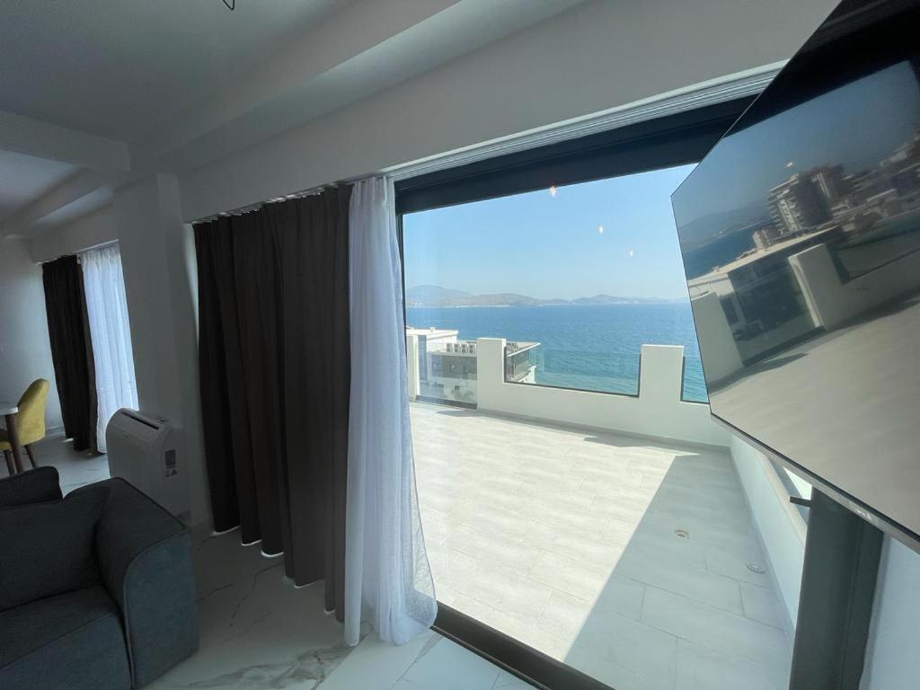 Sunrose Residences Sarandë Esterno foto