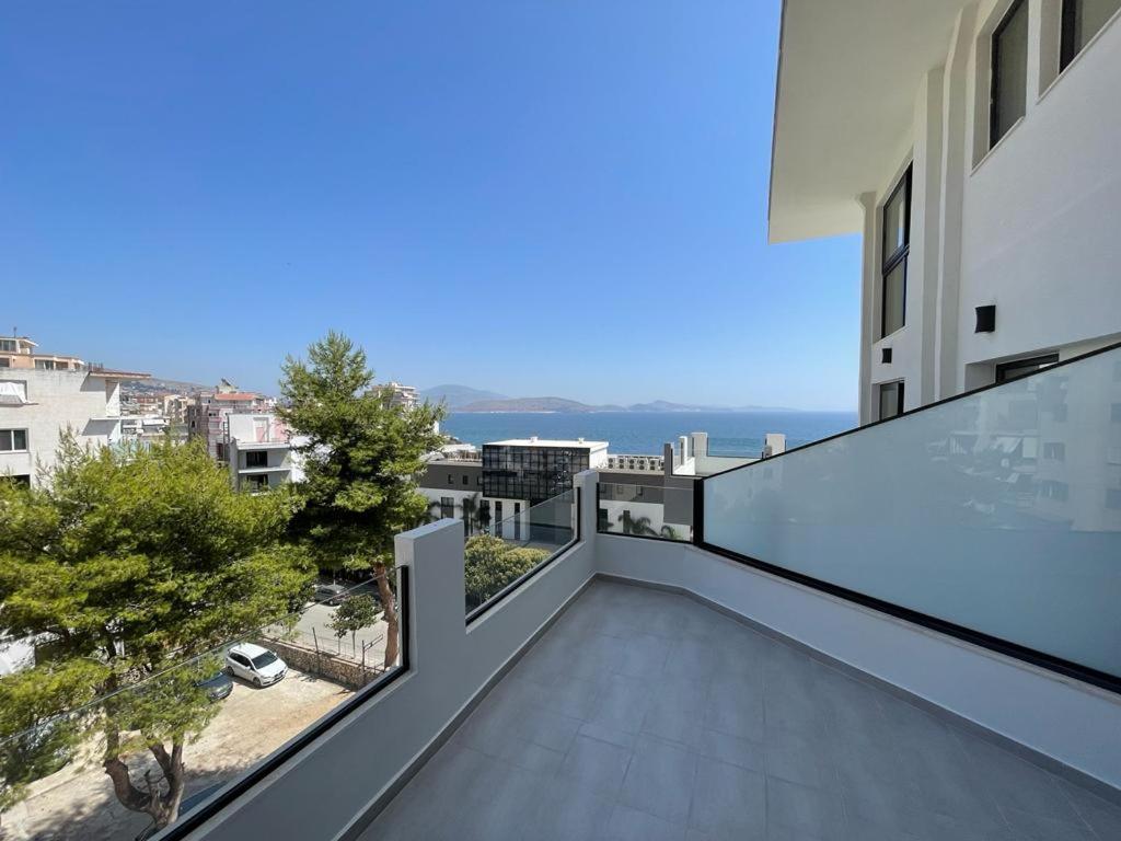 Sunrose Residences Sarandë Esterno foto