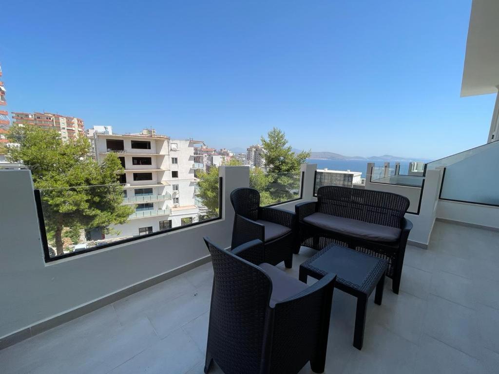 Sunrose Residences Sarandë Esterno foto