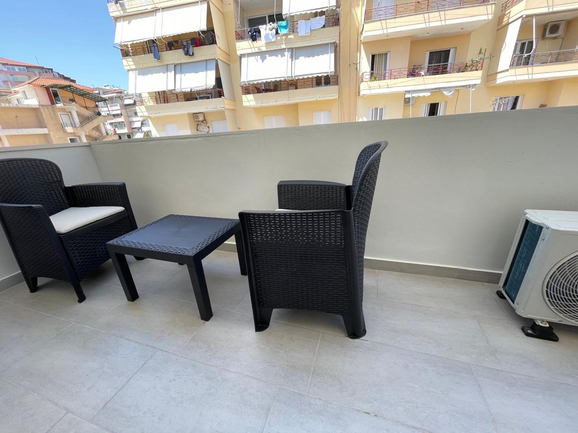 Sunrose Residences Sarandë Esterno foto